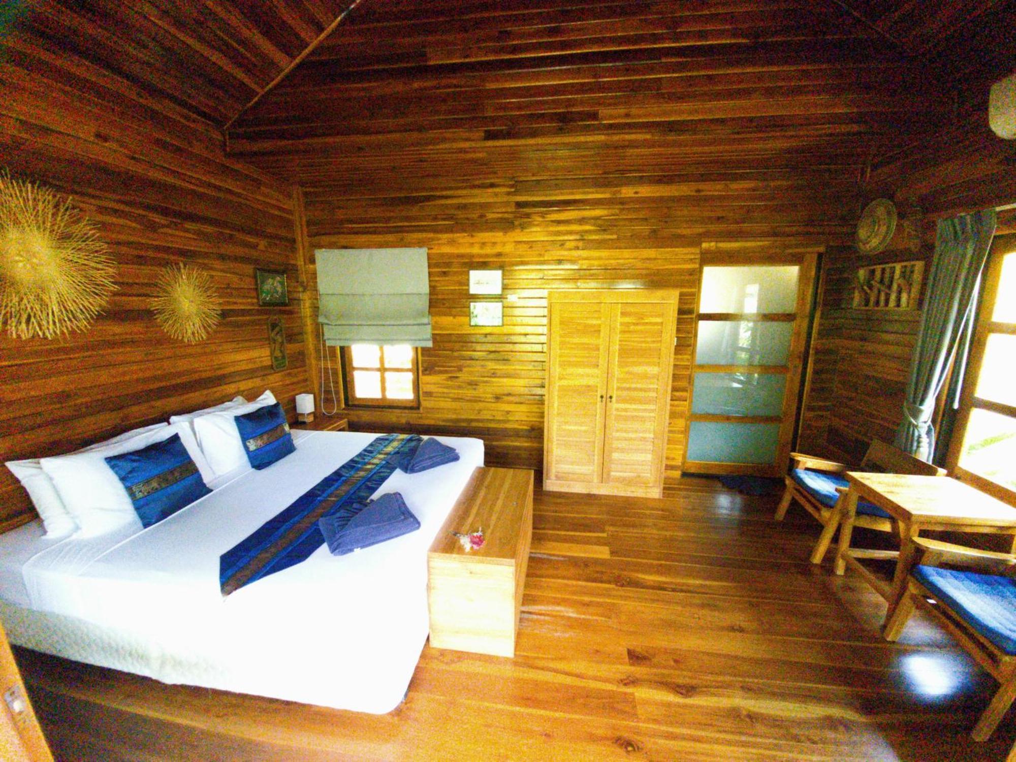 Samui Blue Bird Bed & Breakfast Mae Nam Room photo